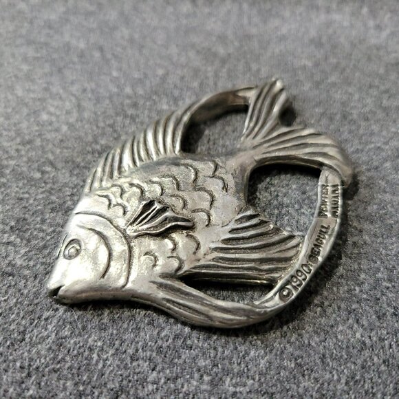Vintage Silver Fish Large 2.25 Charm Ornament Pendant 1990 Seagull Pewter Canada - Picture 2 of 10